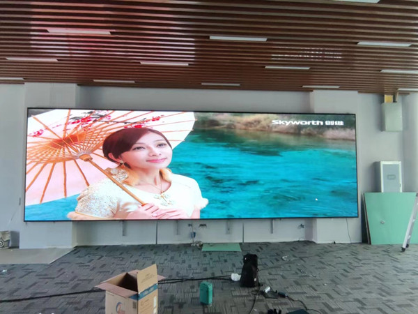 龙川P1.53led小间距屏安装案例